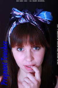 Pregnant_Touches_9_2_2014